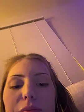 MK_RE0189 – Live XXX-chat