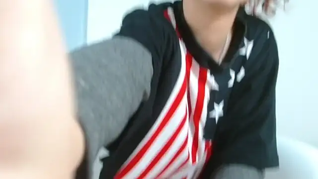 Little_Leksa 即時 XXX 聊天