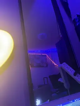 LaurenRae_x 即時 XXX 聊天