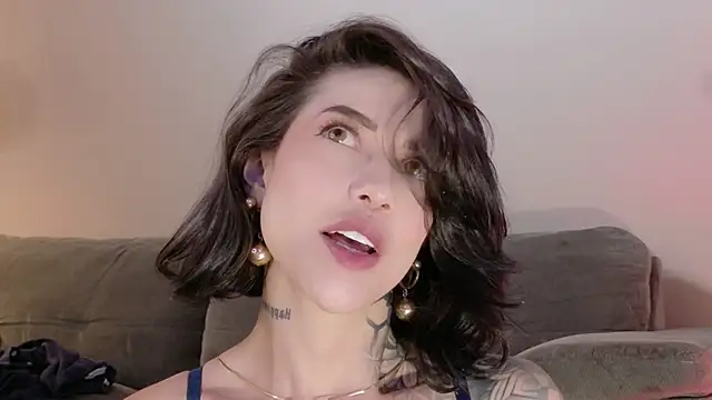 Hannah_Borbon Webcamshow