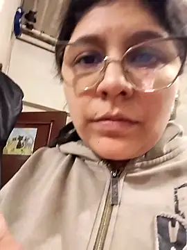 AddisonAndCouple Show Webcam