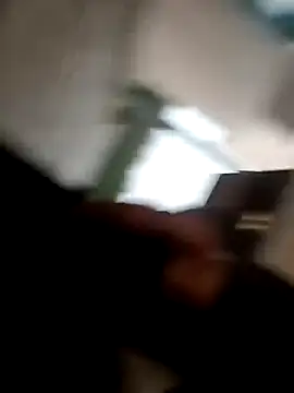 Lance17cmh: διαδικτυακό σόου στην κάμερα