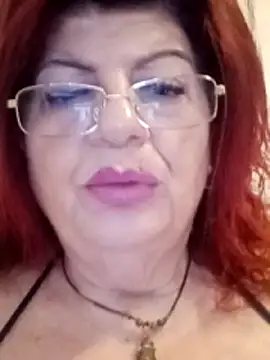 CALDA-AKIRA live XXX chat