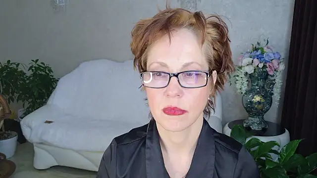 LioraWeiss 即時 XXX 聊天