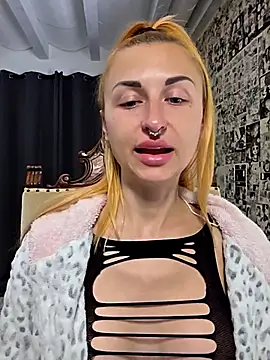 kylie_blck Adlı Modelin Canlı XXX Sohbeti