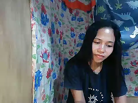 XXX chat uživo modela PinaySkinnyGirl