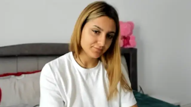 NicolePlay 现场XXX聊天