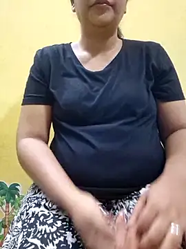 Yazhini-Cam Webcamshow