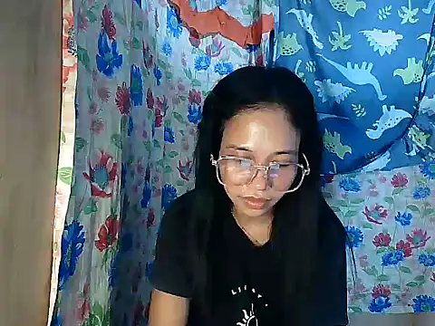 Živý XXX chat PinaySkinnyGirl