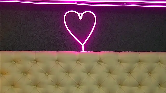 TaniaKaverina élő XXX-chatje