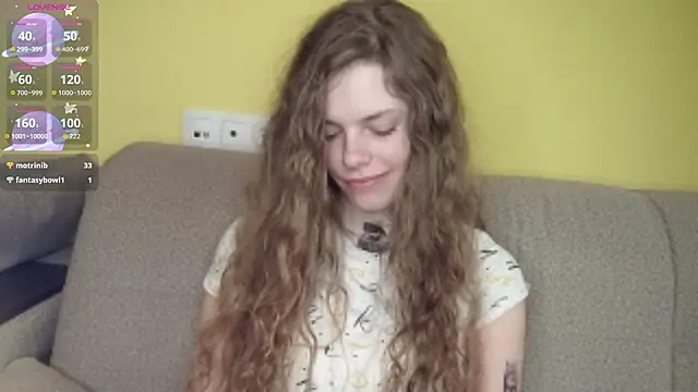 RayaNenliaのライブXXXチャット