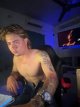 AngelLatinBoy Webcam Show