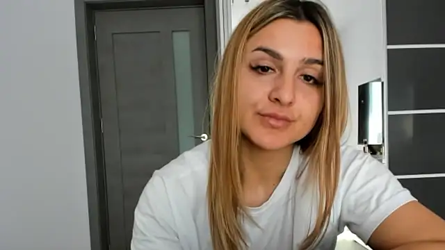 NicolePlay's Live XXX Chat