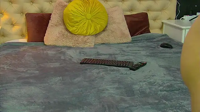 TaniaKaverina Chat XXX live