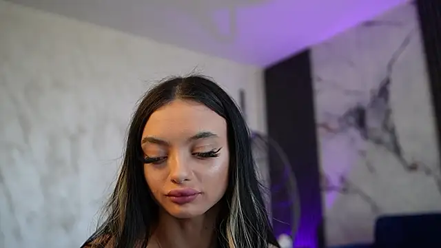 RachelRavee élő XXX-chatje