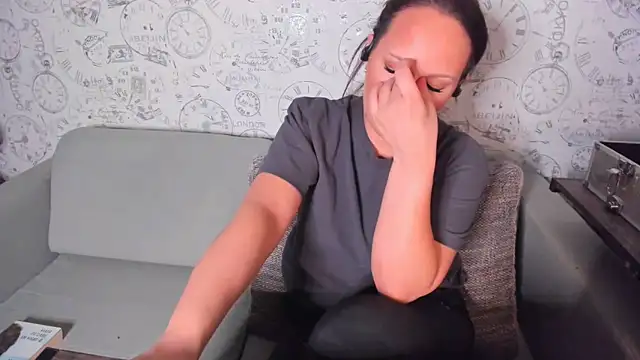 Czat XXX na żywo – LondonBadGirl