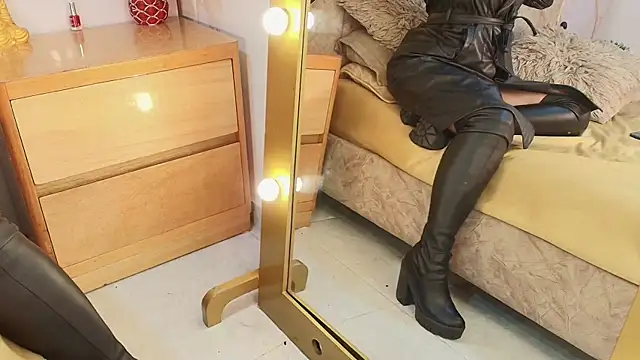 ALESKADUTH élő XXX-chatje