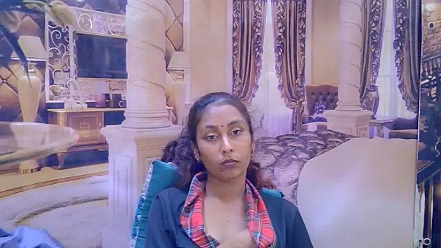 IndianSexyButt live XXX chat