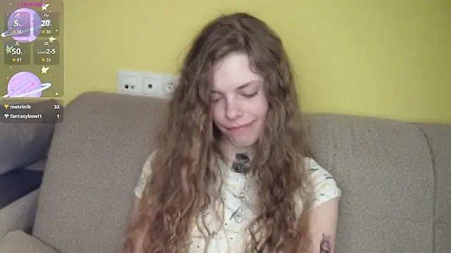 RayaNenlia's Live XXX Chat