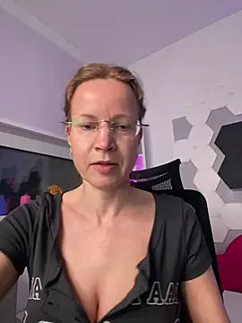 AnnikaRose 라이브 XXX 채팅