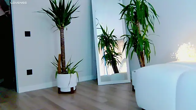 Miss_Magic_Eyes_ Chat XXX live