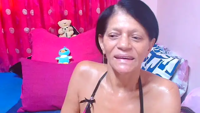 SLUTTYROXY Chat XXX in diretta