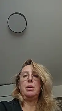 MariaRichi_ Adlı Modelin Canlı XXX Sohbeti