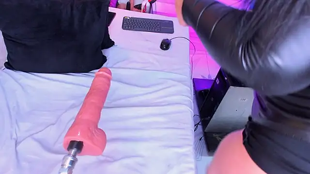 Show Webcam de bigass_monic