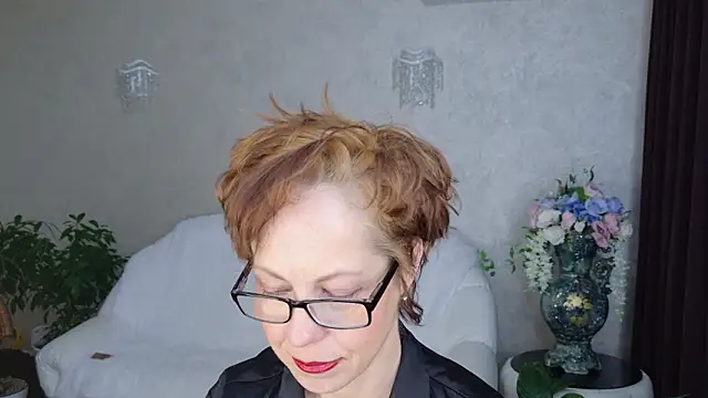 LioraWeiss – Naživo XXX chat