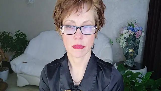 Chat XXX en directo de LioraWeiss