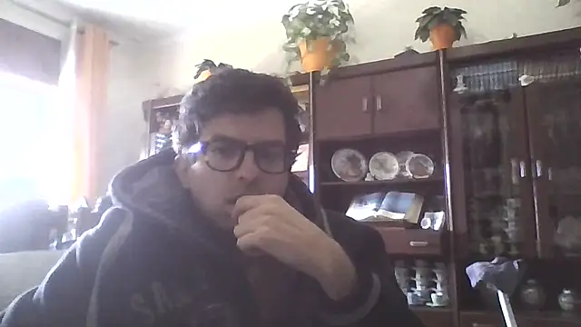 RikCum4u 网络视讯表演