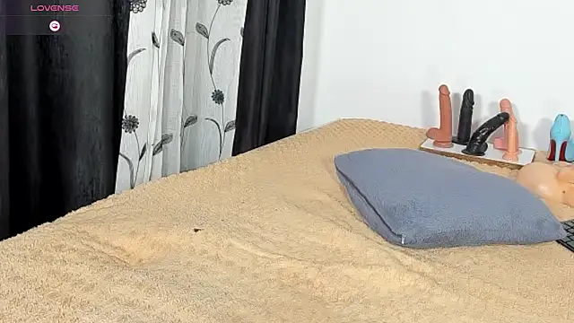 Show Webcam de CREAMY_BUBBLEGUM