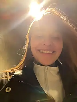 KishaMur 在線直播表演