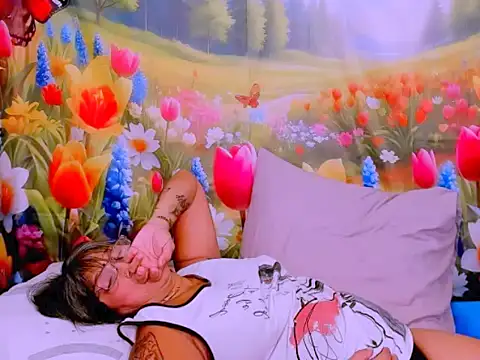 indianroxy Adlı Modelin Canlı XXX Sohbeti