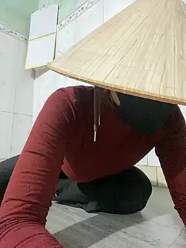 Ly_Chuppyn Webbikameraesitys