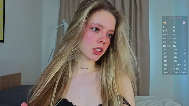 แชท XXX สดของ TiffinyMergist