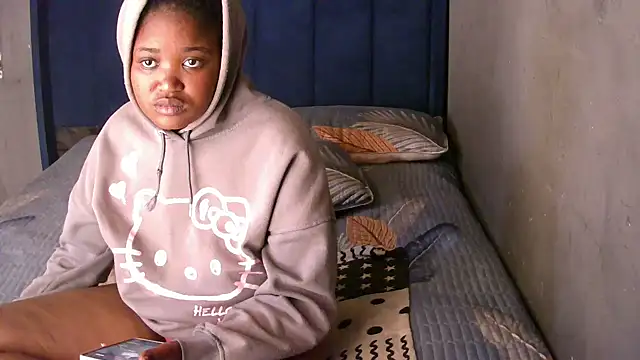 FREAKBARBIE02 即時 XXX 聊天