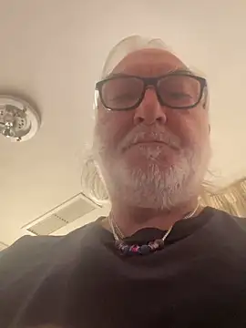 EroticVenetian: διαδικτυακό σόου στην κάμερα