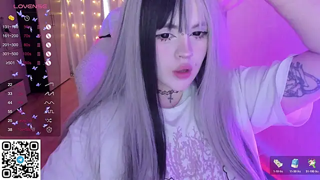 SelenaCuteのライブXXXチャット