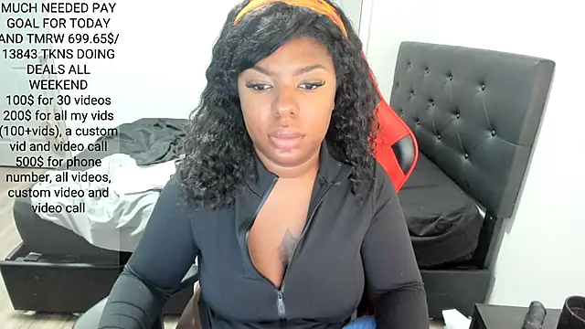 Chat XXX en directo de demi_xoxo