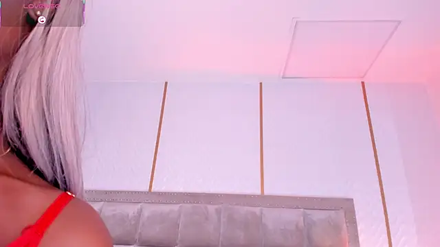 XXX chat uživo modela DakotaWangi