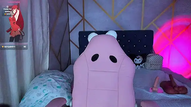 _vaiolet_owo 即時 XXX 聊天