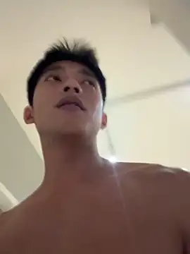 Yooo17 在線直播表演