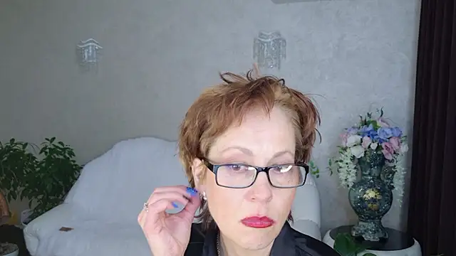 LioraWeiss: απευθείας συνομιλία ΧΧΧ