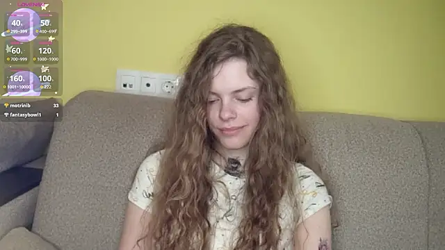 RayaNenlia 即時 XXX 聊天