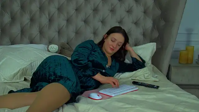 Chat XXX ao vivo de ElinaBellucci