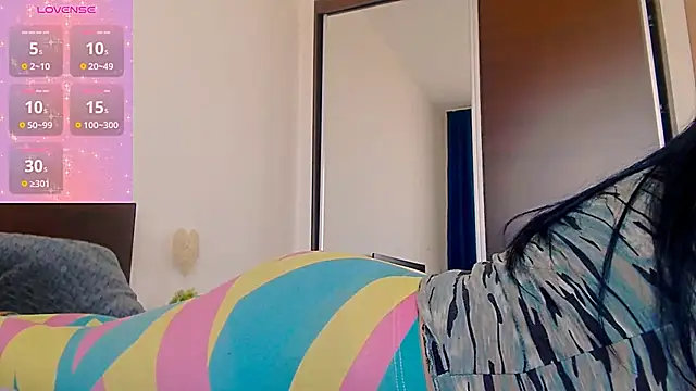 _magic_smile_11's Live XXX Chat