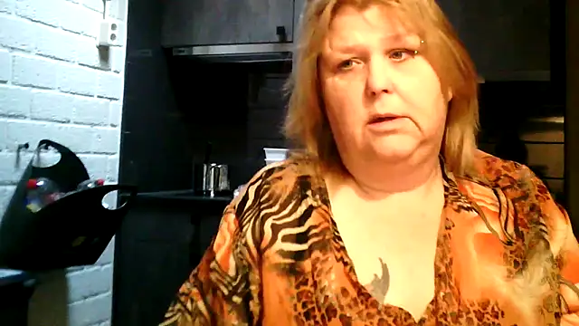 Sylviastar46: απευθείας συνομιλία ΧΧΧ