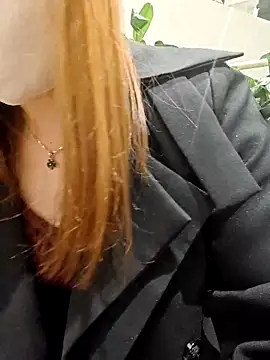 Baby-Linh 网络视讯表演