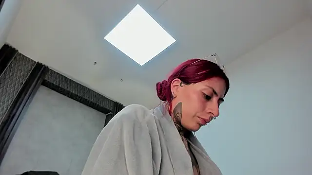 selene_red_'s Live XXX Chat